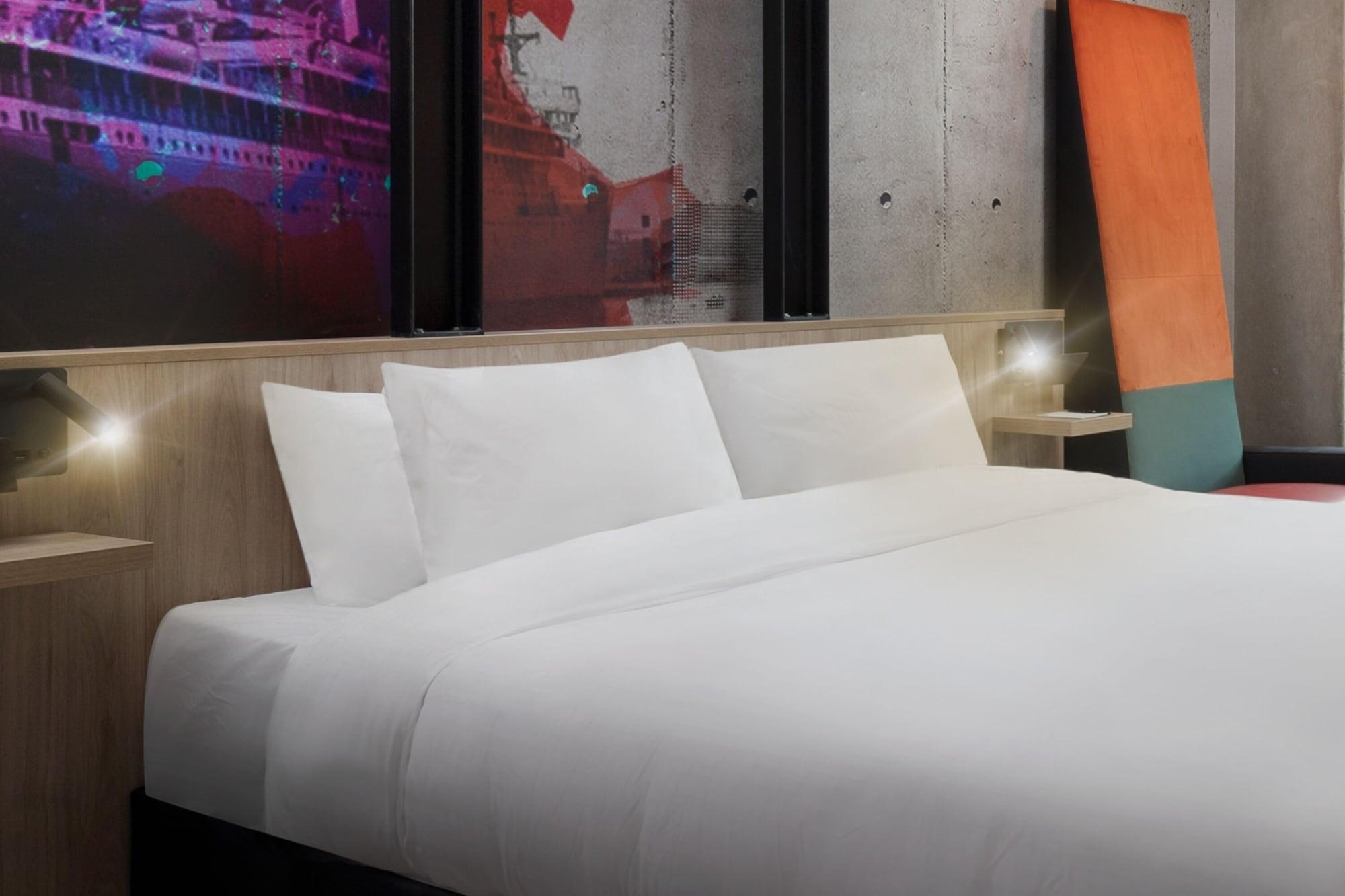 Inntel Hotels Amsterdam Landmark מראה חיצוני תמונה "The hotel is a work of art"