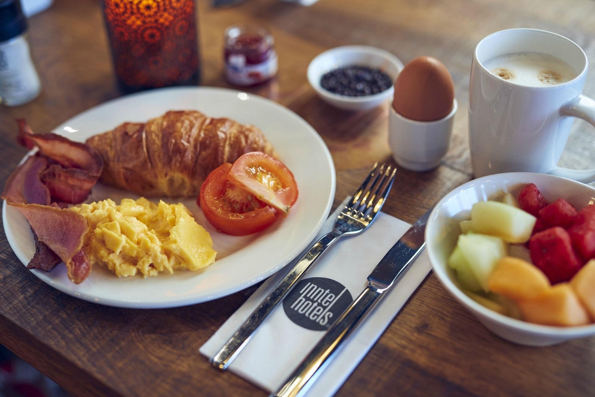 Inntel Hotels Amsterdam Landmark מראה חיצוני תמונה Breakfast at Inntel Hotels